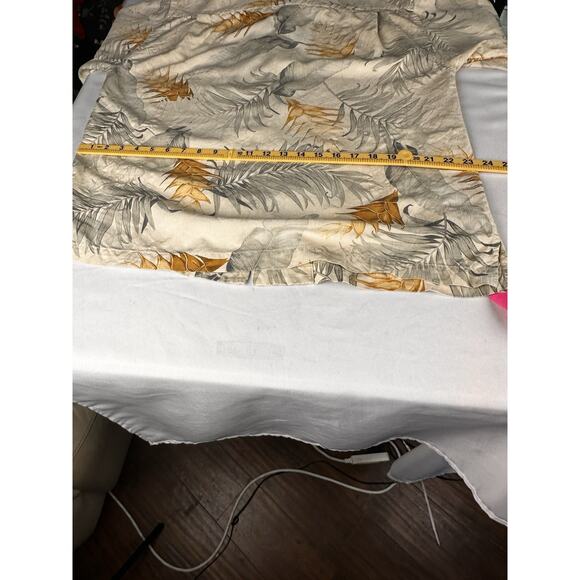 Tommy Bahama Men M Silk shirt button Short sleeve Jacquard Tropical Print - Picture 12 of 15